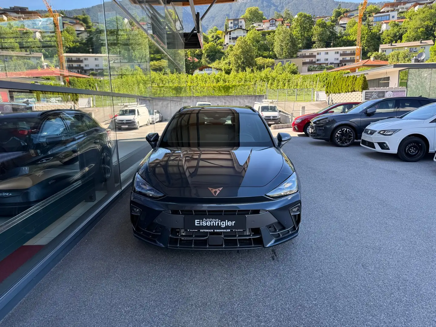 CUPRA Leon 1.5 TSI 150 PS ACT Grijs - 2