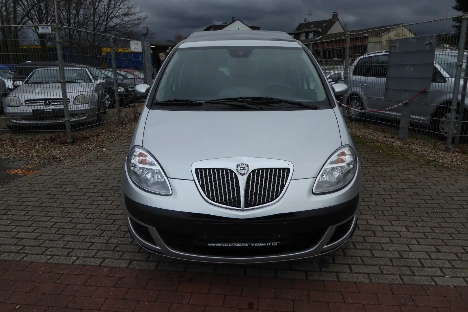 Lancia MUSA Platino /Automatik/2Z. Klimaauto./Teilleder Silber - 2