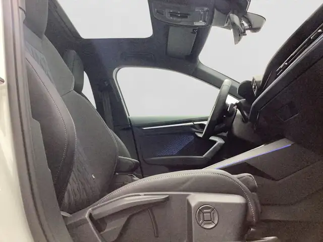 Audi A3 view 4