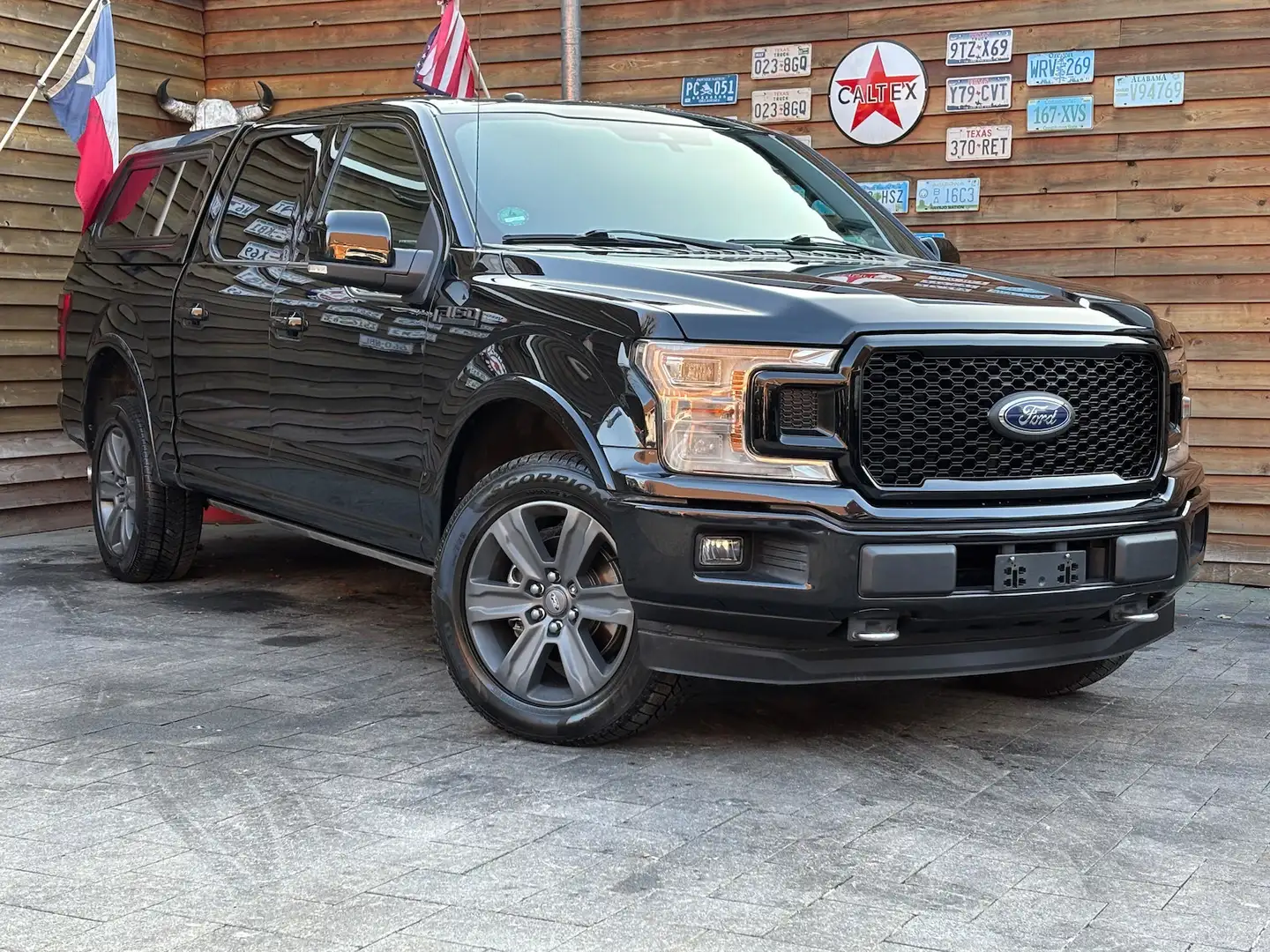Ford F 150 Platinum 3.5 Eco 4x4 Navi Pano LED Schwarz - 2