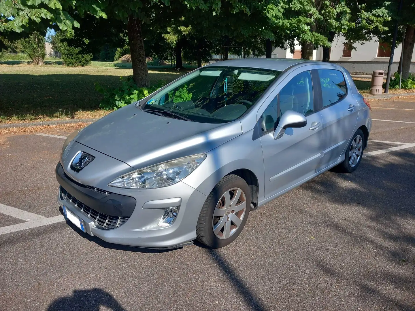 Peugeot 308 TECNO 1.6 120CV Zilver - 1