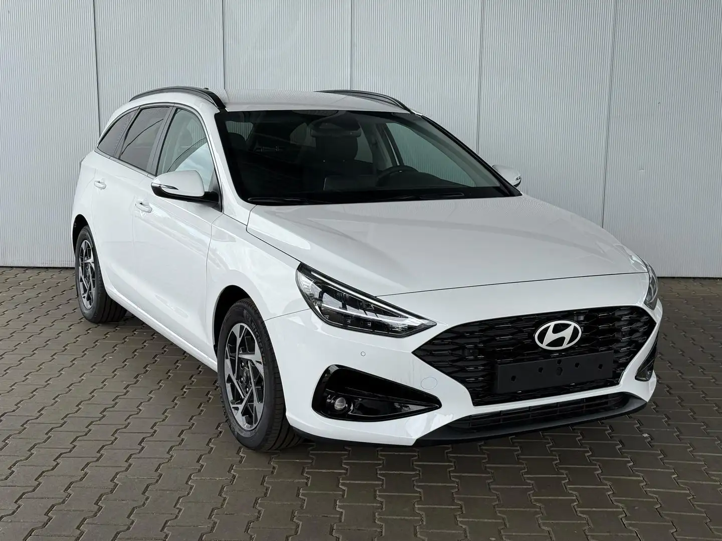 Hyundai i30 Kombi Style 1.5 T-GDI mHEV 6MT / Navi LED Sitz ... Weiß - 1