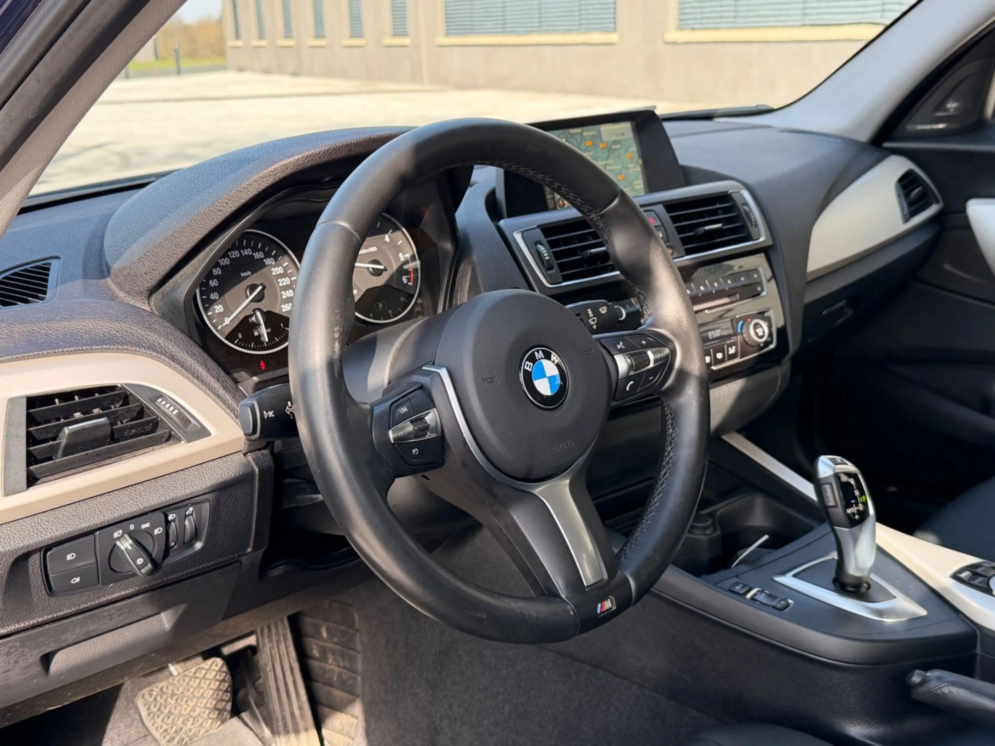BMW 118 d Harman-Kardon Automatik SHZ NAVI M-Lenkrad — photo 9