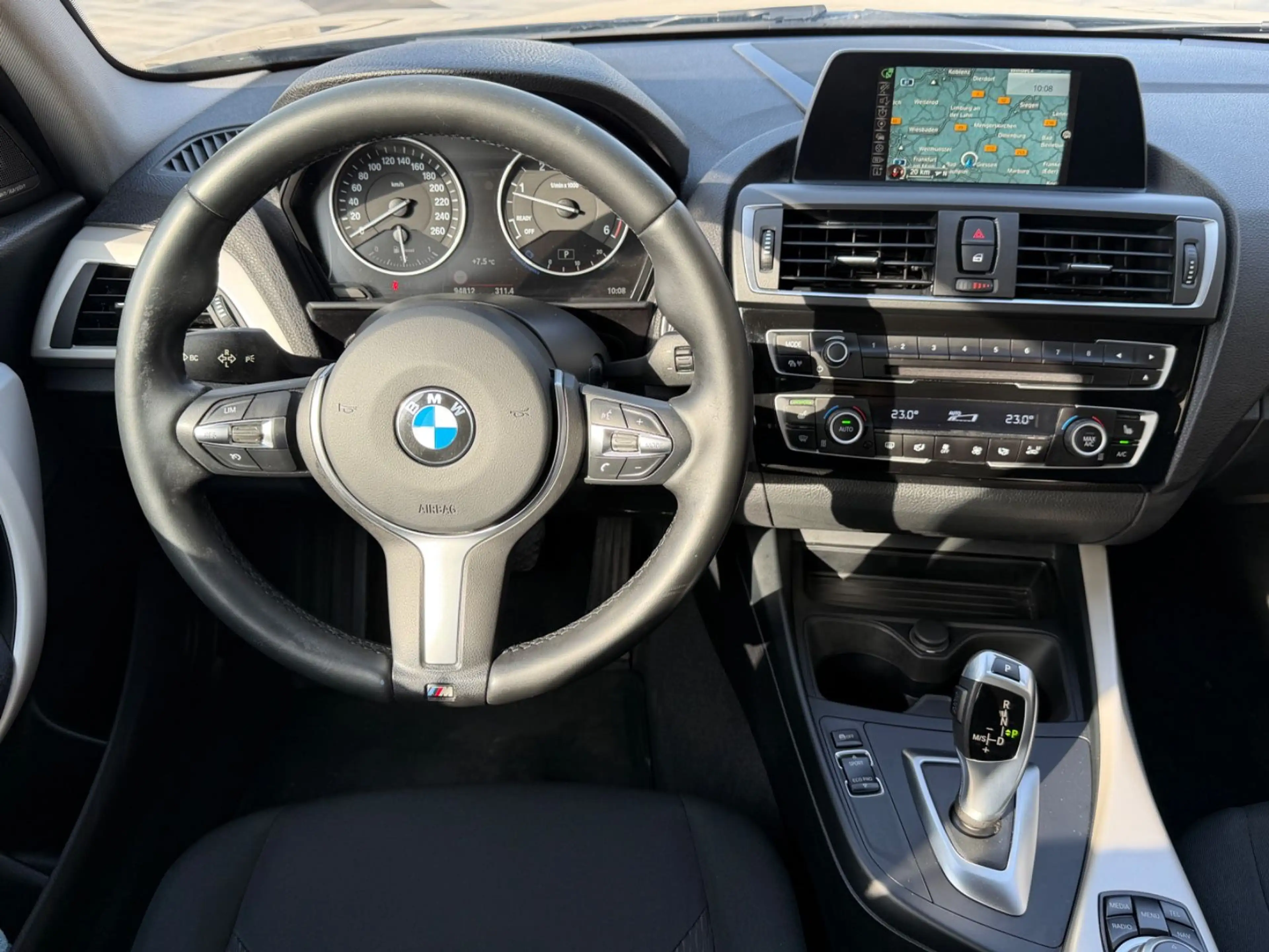 BMW 118 d Harman-Kardon Automatik SHZ NAVI M-Lenkrad — photo 11