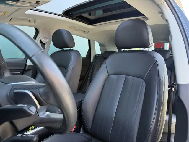 Audi Q8 E-Tron view 5
