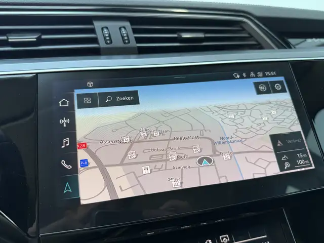 Audi Q8 E-Tron view 27
