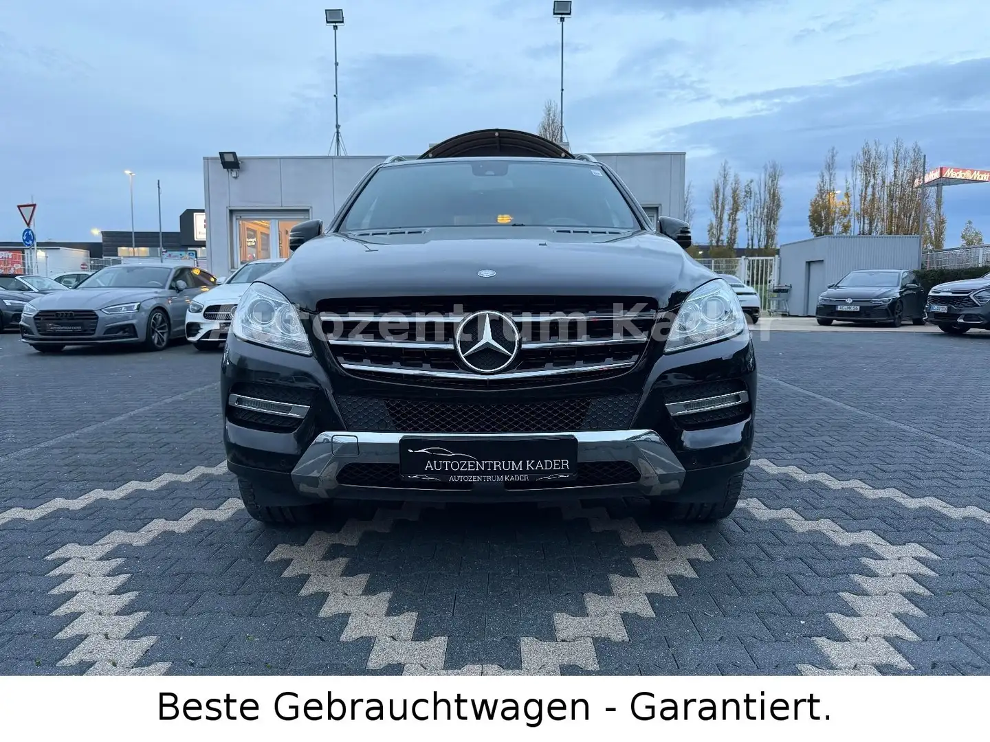 Mercedes-Benz ML 350 CDI 4Ma*Lingua*Navi*Leder*Ambiente*R-Kam* Schwarz - 1