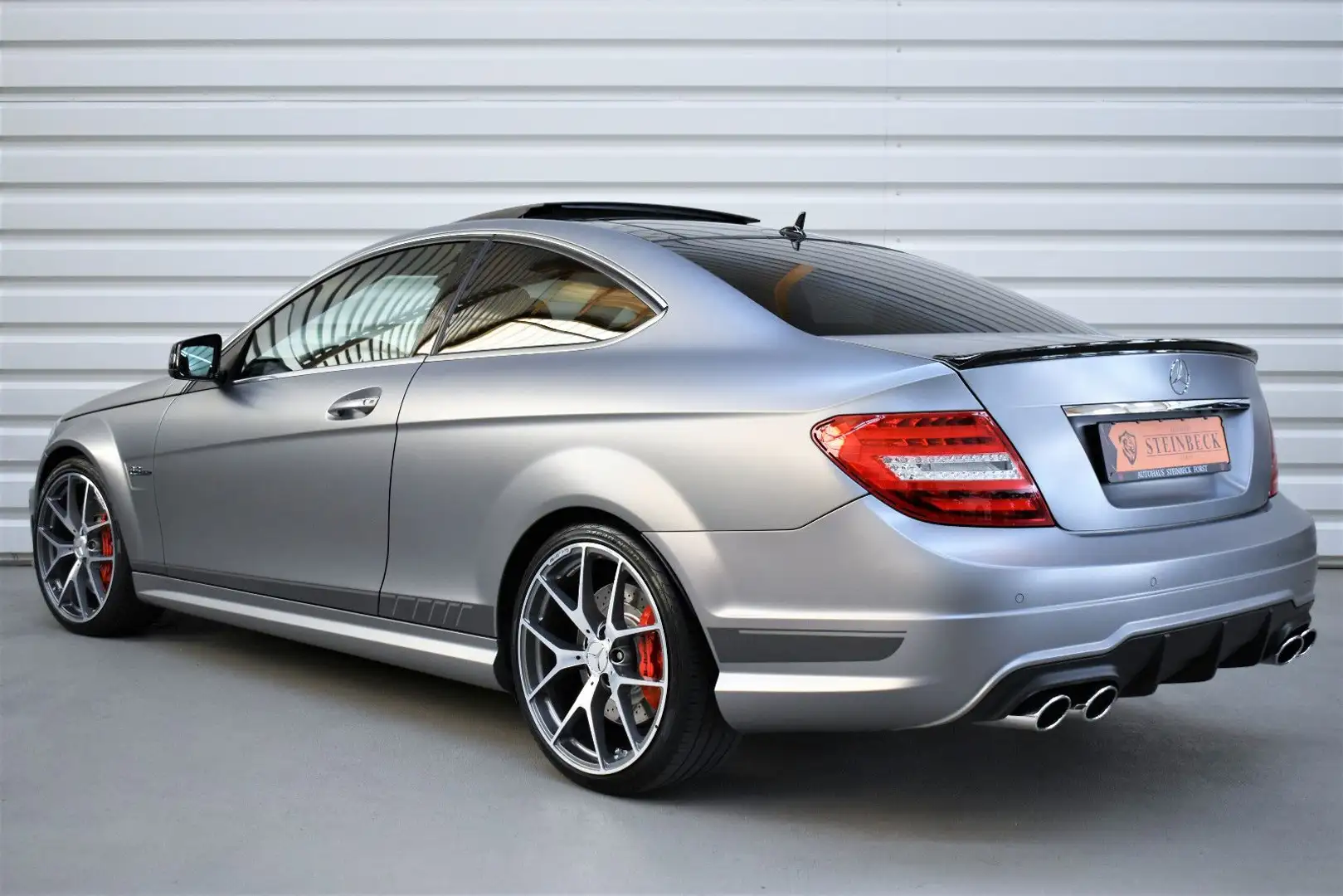 Mercedes-Benz C 63 AMG C63 AMG Edition 507+Pano+Totwinkel+Kamera+Memory Grau - 2