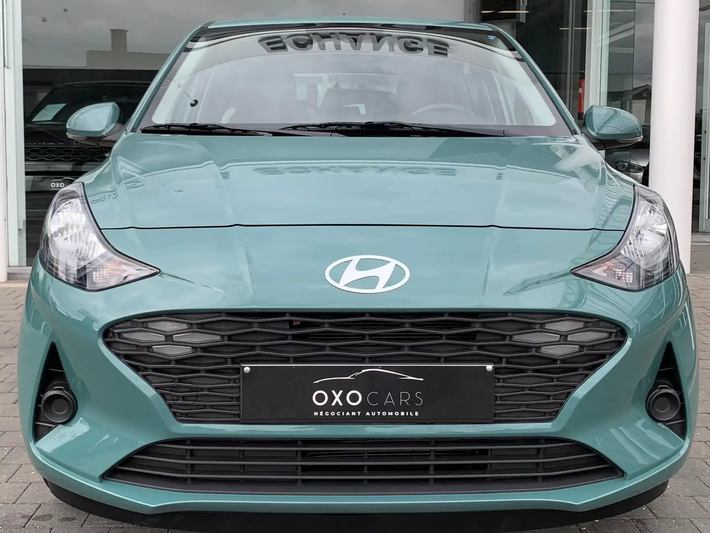 Hyundai i10 1.0i Techno Pack / Airco / CarPlay / FULL OPTIONS Grün - 2