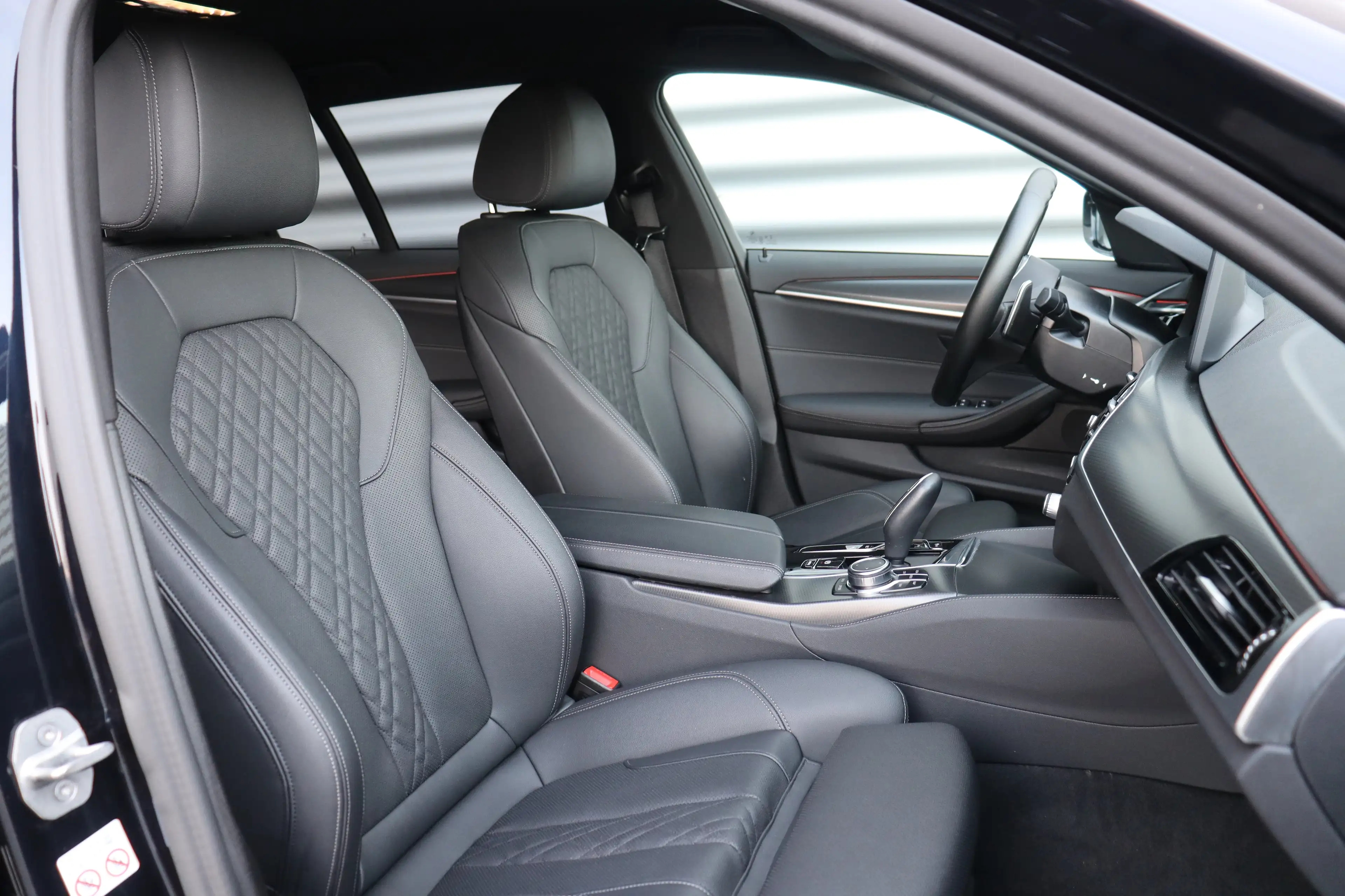 BMW 530 5-serie Touring 530e 292PK BUSINESS EDITION PLUS M — photo 21