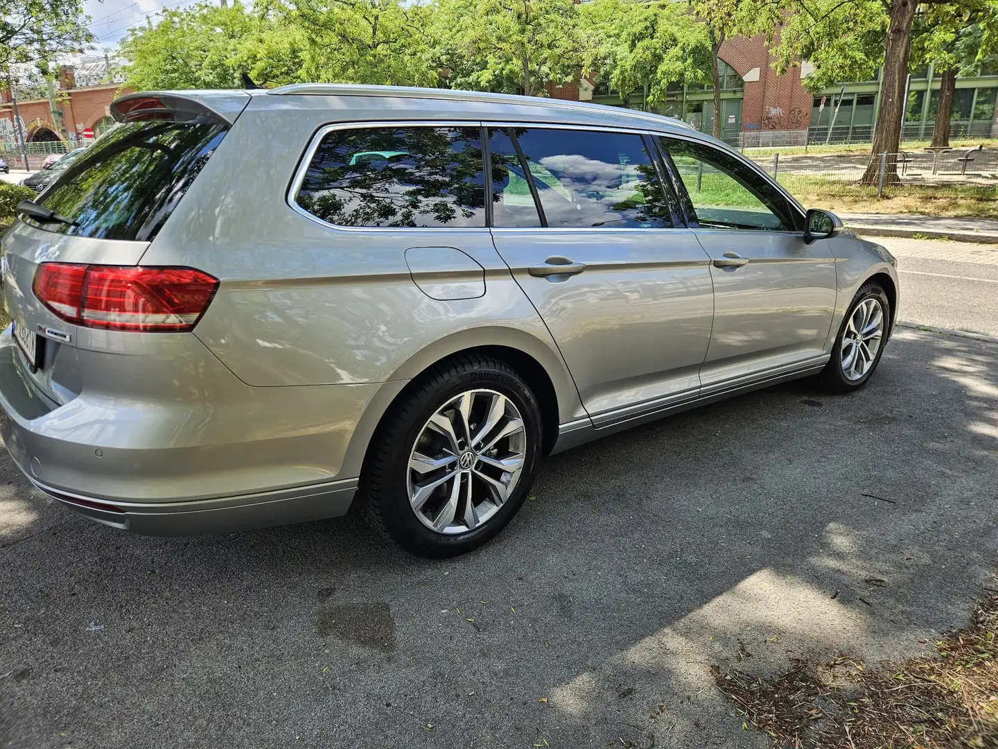 Volkswagen Passat Highline 1,6 TDI DSG - 2