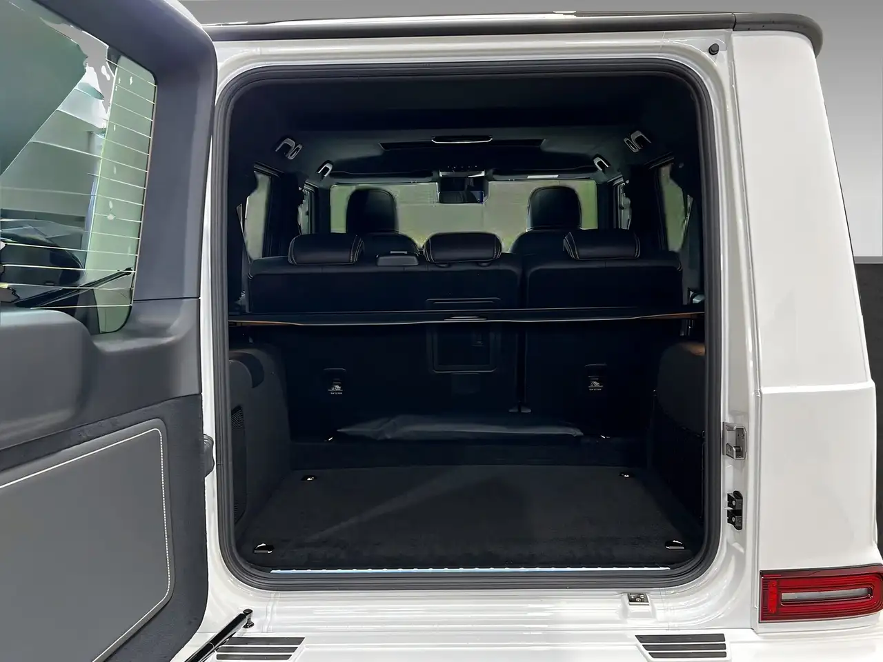 Mercedes-Benz G 580 EQ AMG+MULTI+NIGHT+Burmester+Memo+TotW+360 8