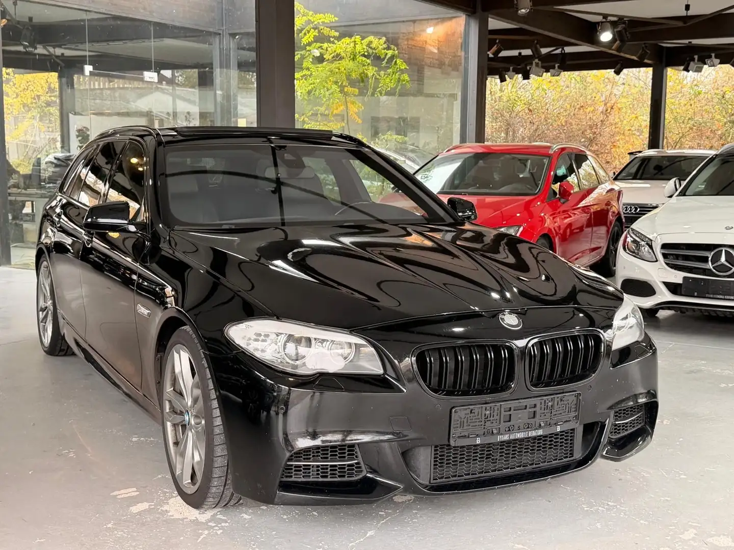 BMW 550 d xDrive Touring Sport-Pano-Hud- Schwarz - 1