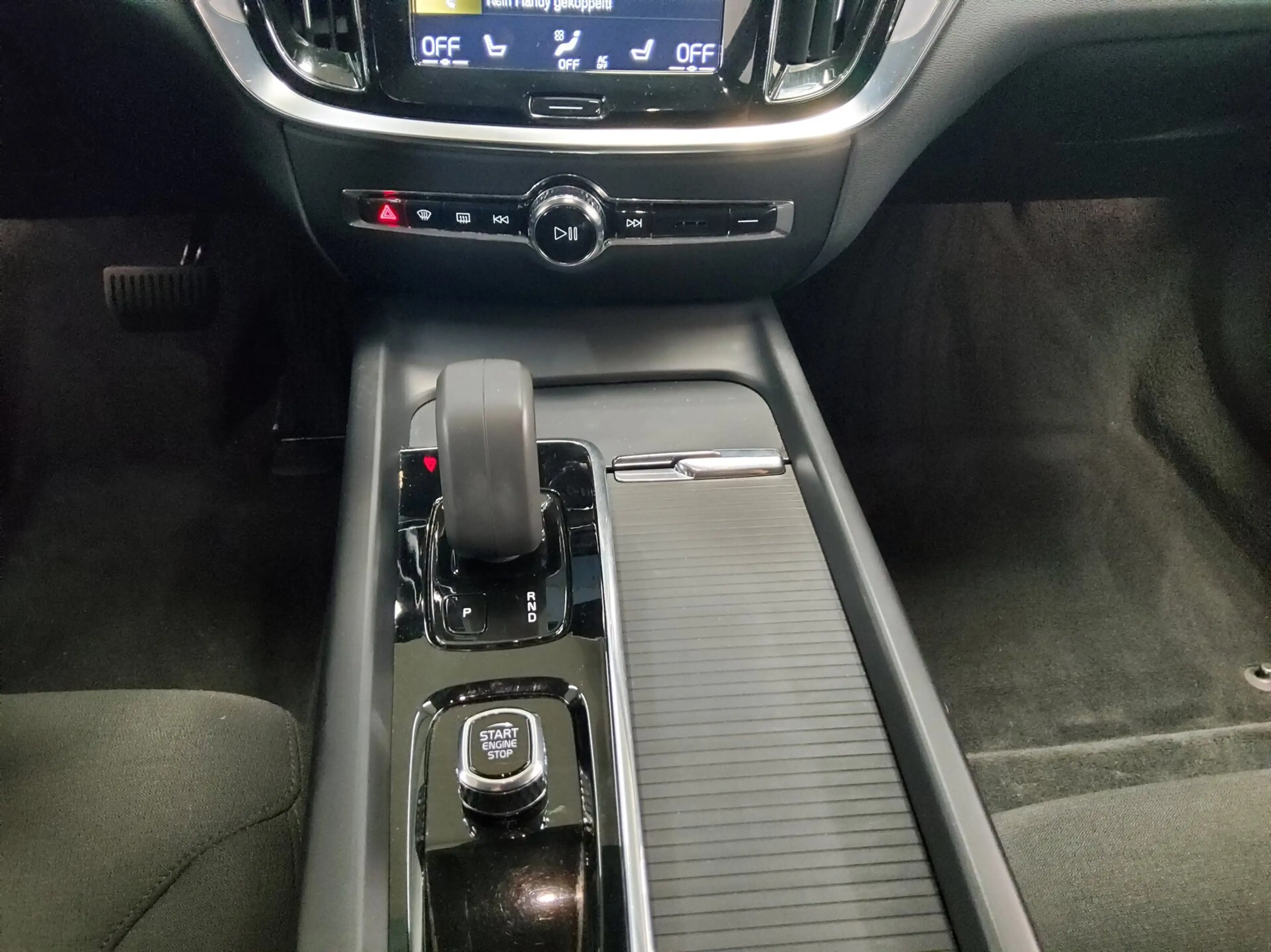 Volvo V60 V60 NAVI KLIMAAUT RADIO TEMPO MFL SHZ VC PDC ACC LED Kamera Memory — photo 6