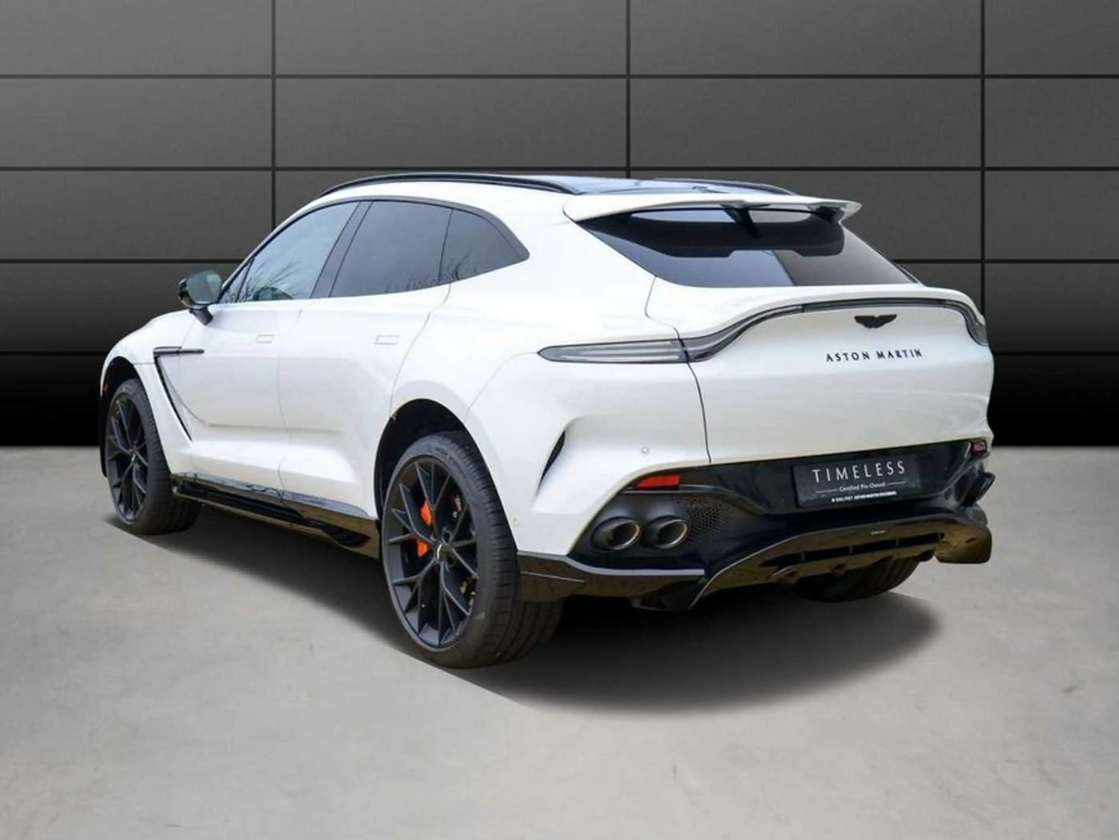 Aston Martin DBX 707 — photo 2