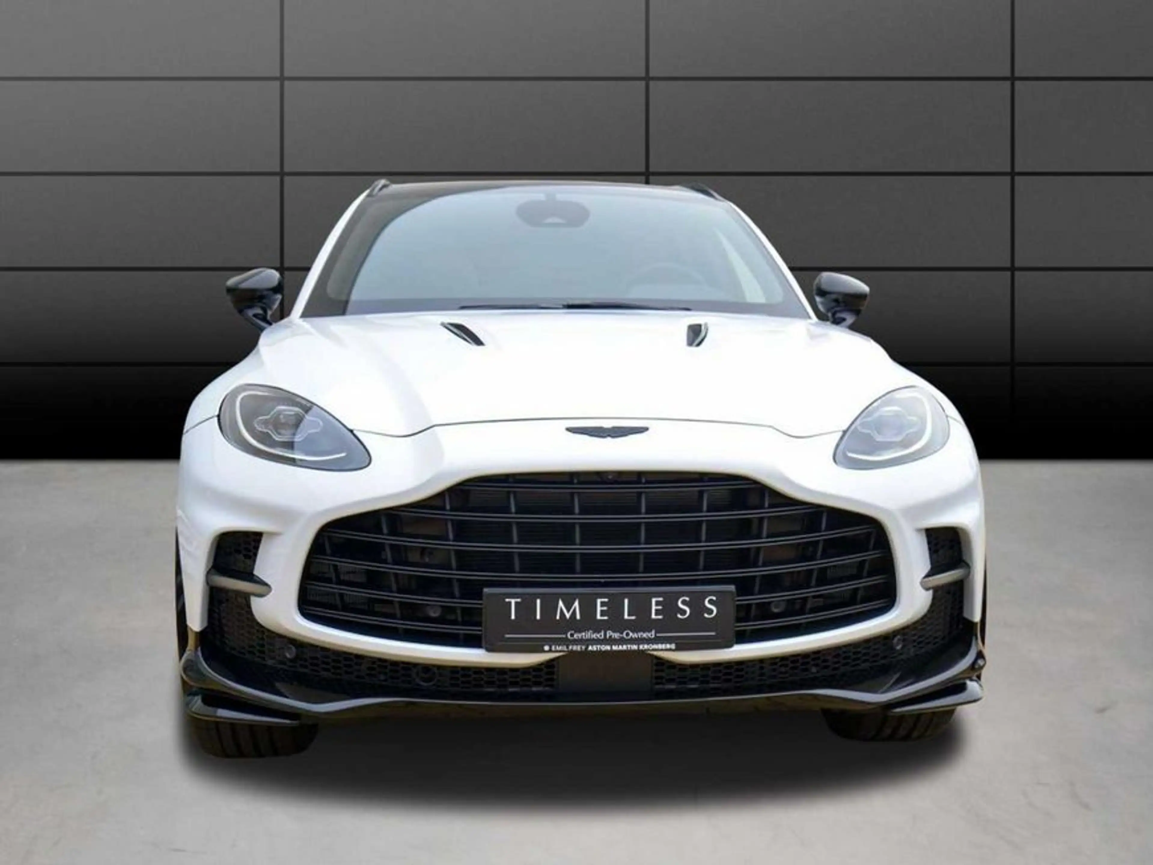 Aston Martin DBX 707 — photo 6