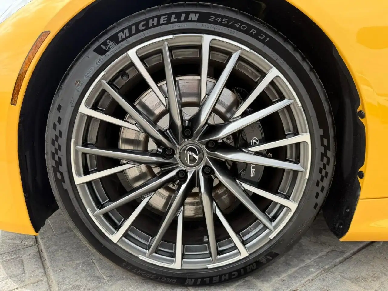 Lexus LC снимка Lexus LC