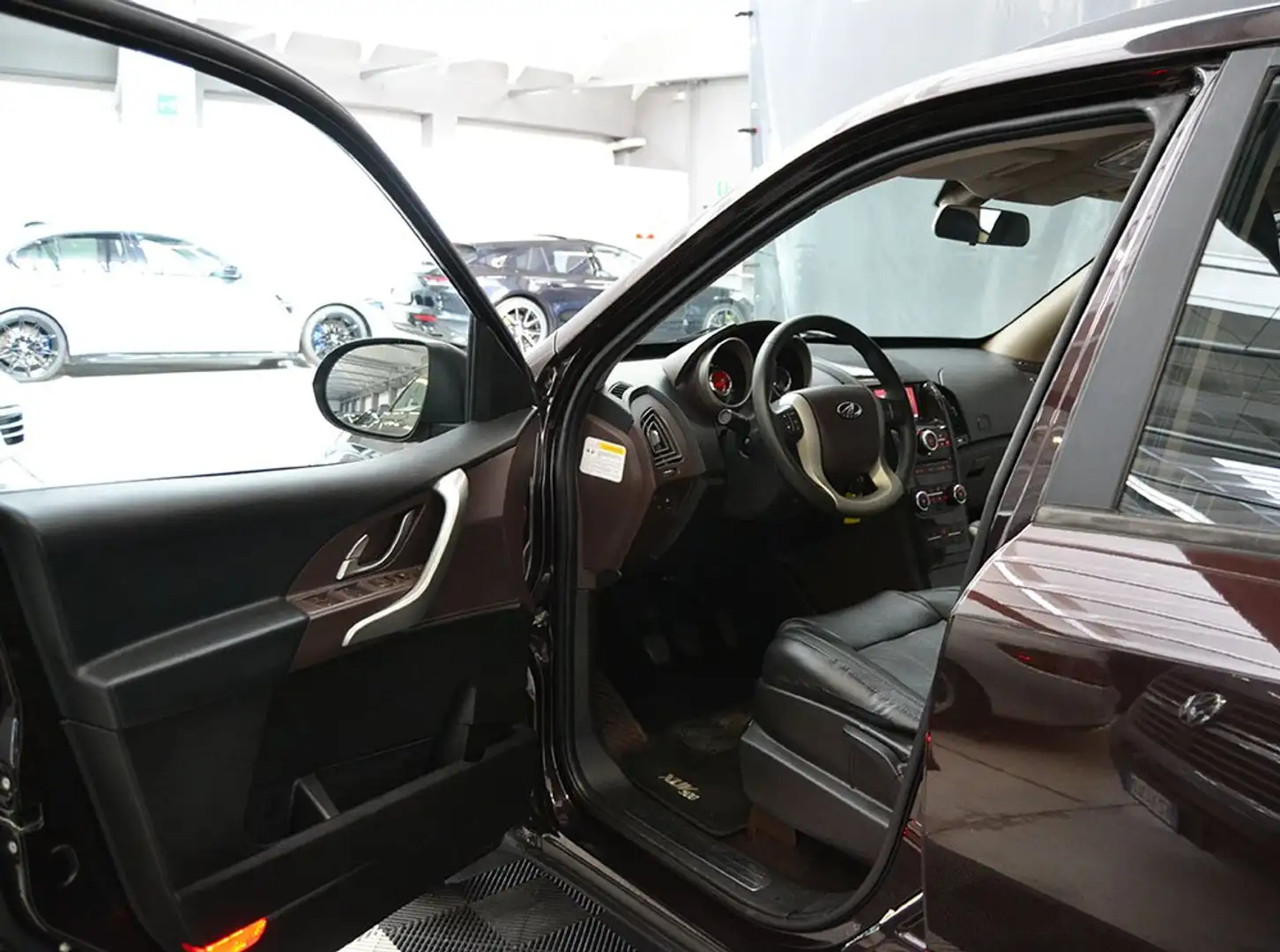 Mahindra XUV500 2.2 16v W8 Awd 7 Posti "Km 60000-1 Propr" Nero - 2