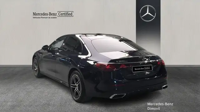 Mercedes-Benz E-Class view 4