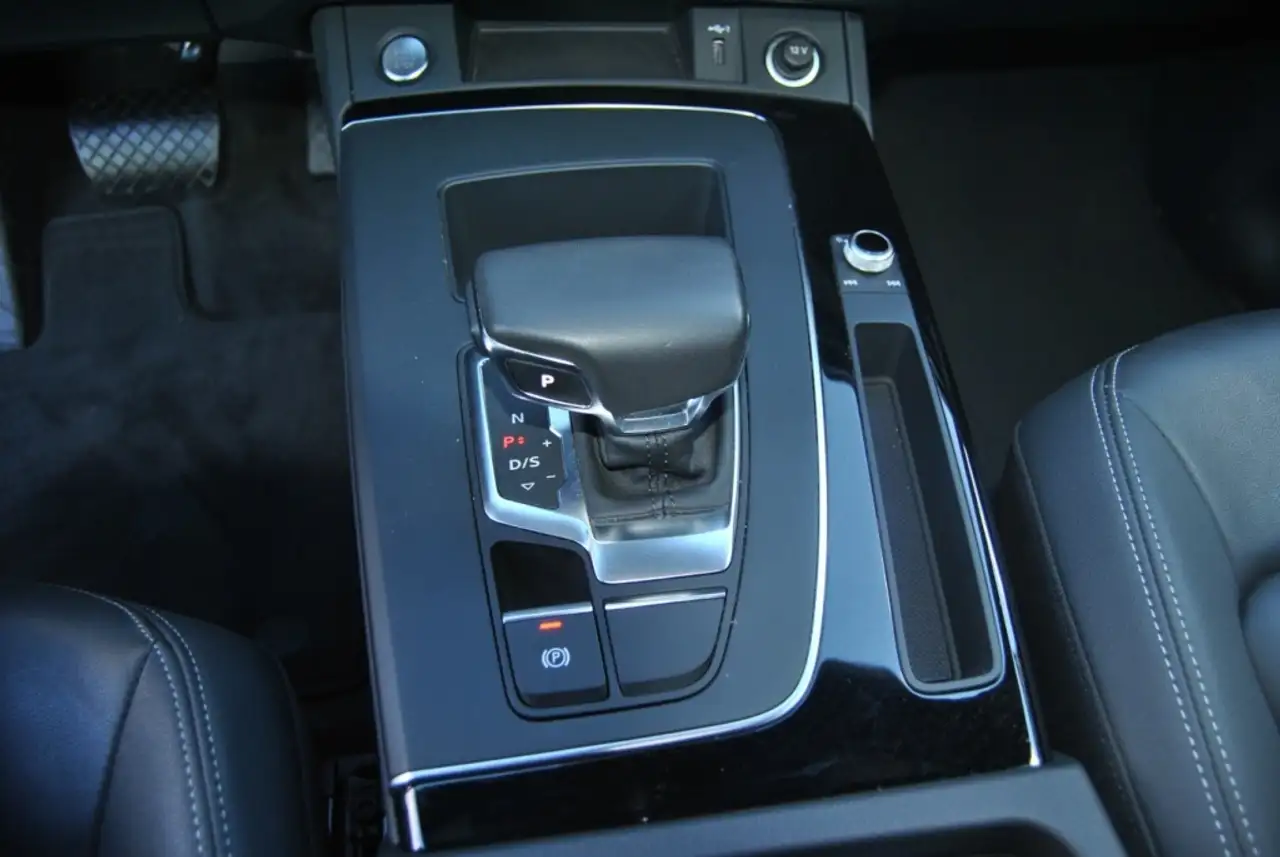 Audi Q5 снимка Audi Q5