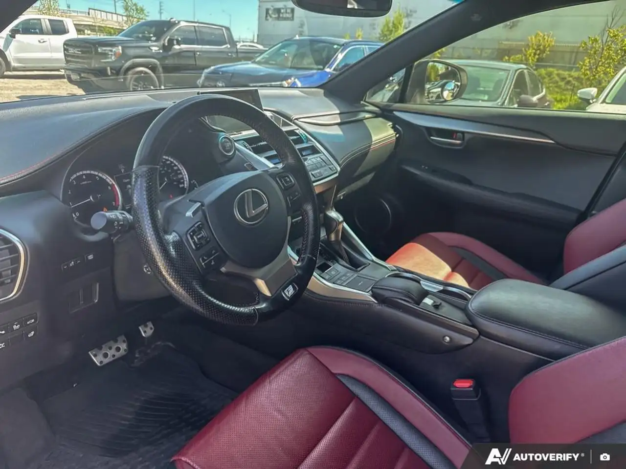 Lexus NX снимка Lexus NX