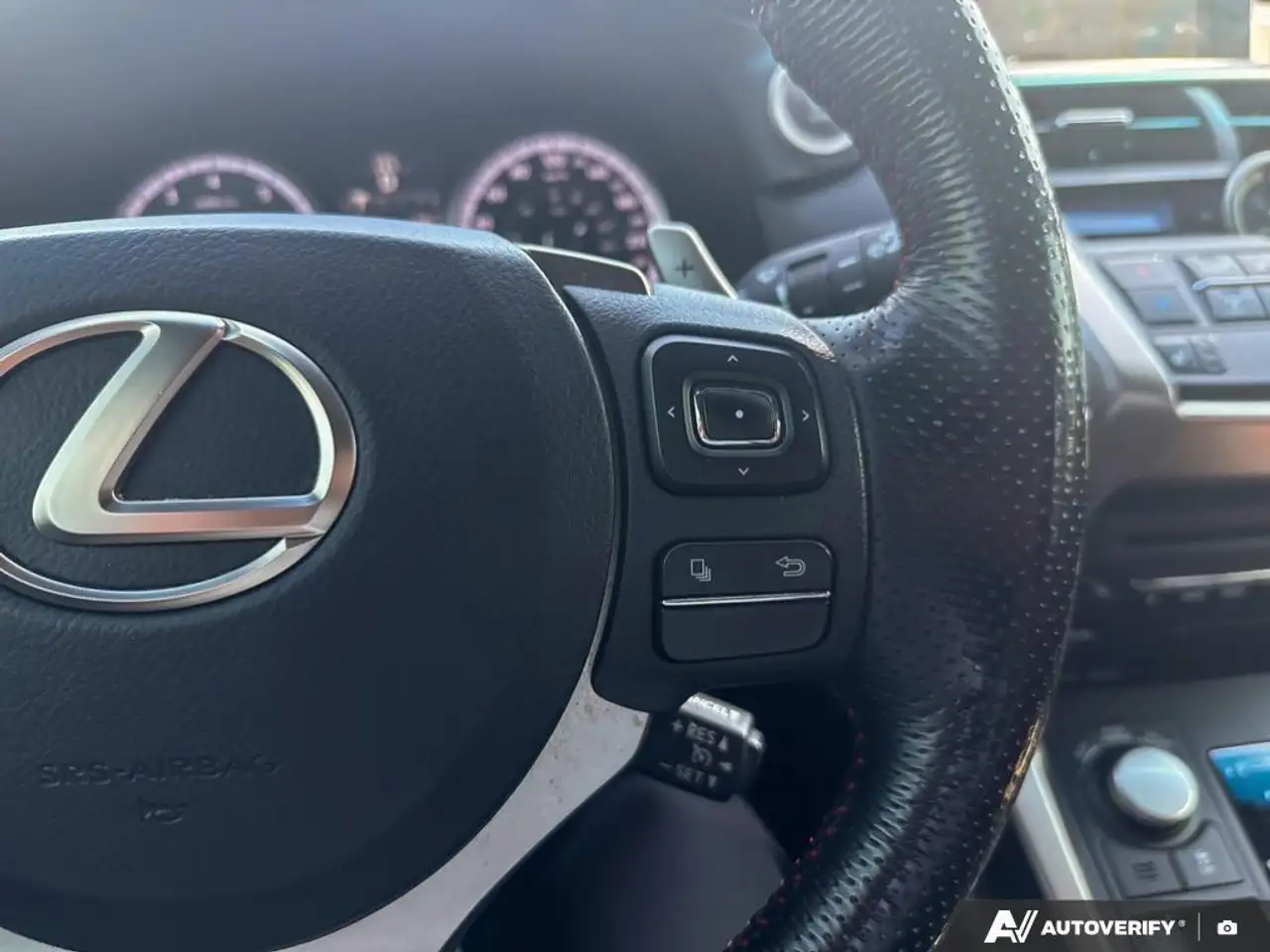 Lexus NX снимка Lexus NX
