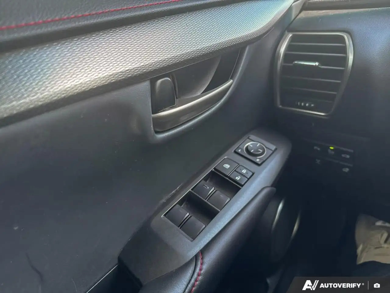 Lexus NX снимка Lexus NX