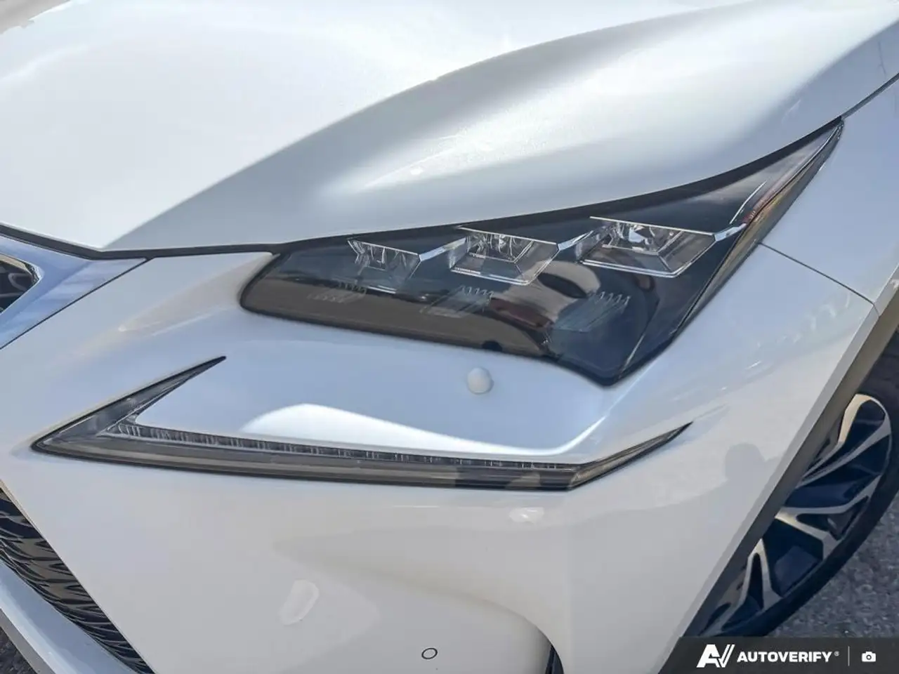 Lexus NX снимка Lexus NX