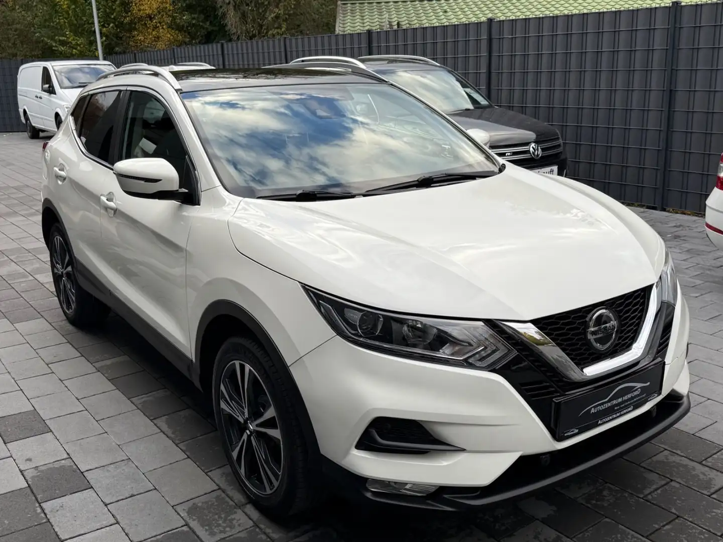 Nissan Qashqai 1. 3 N-Way Navi Klima Panorama AHK 1.8t Blanc - 2