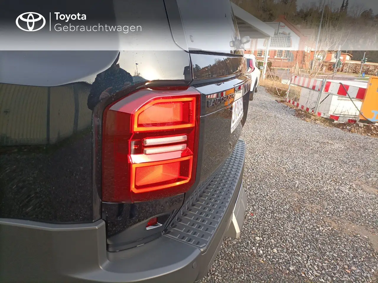 Toyota Land Cruiser 2,8 D-4D AWD Executive + AHK + Winterräder 8