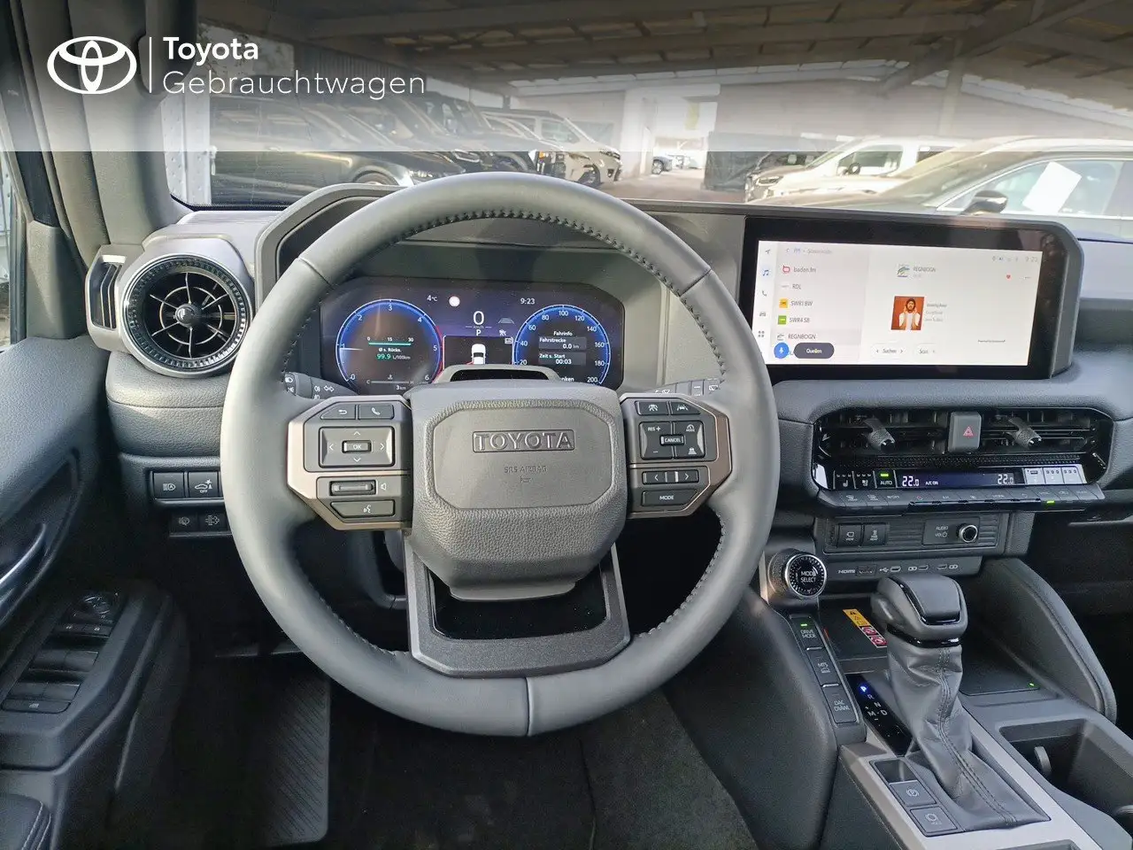 Toyota Land Cruiser 2,8 D-4D AWD Executive + AHK + Winterräder 16
