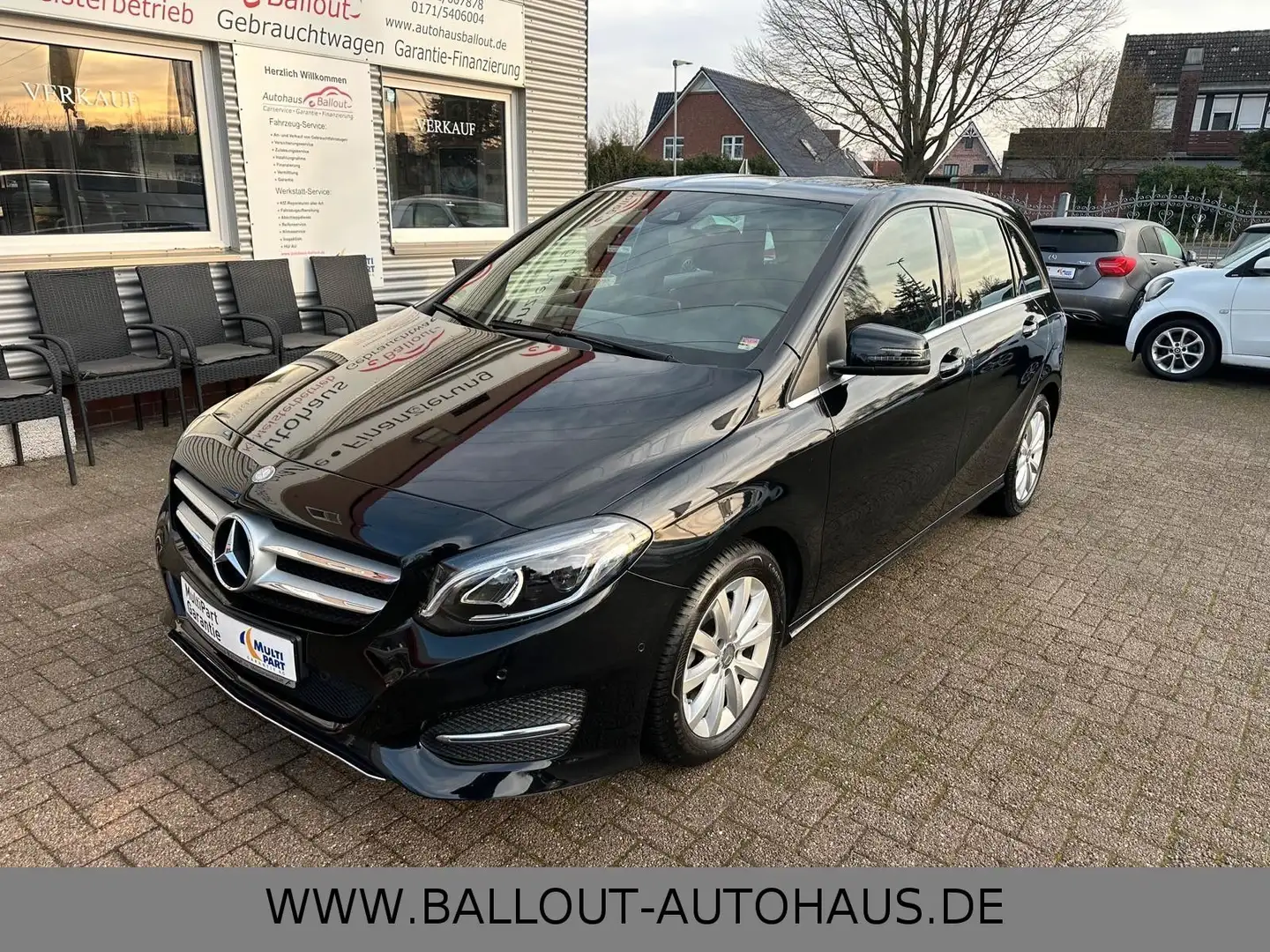 Mercedes-Benz B 180 *1.HAND*KLIMA*NAVI*LED*TOT*TEMPO*SHZ*EURO6* Schwarz - 2