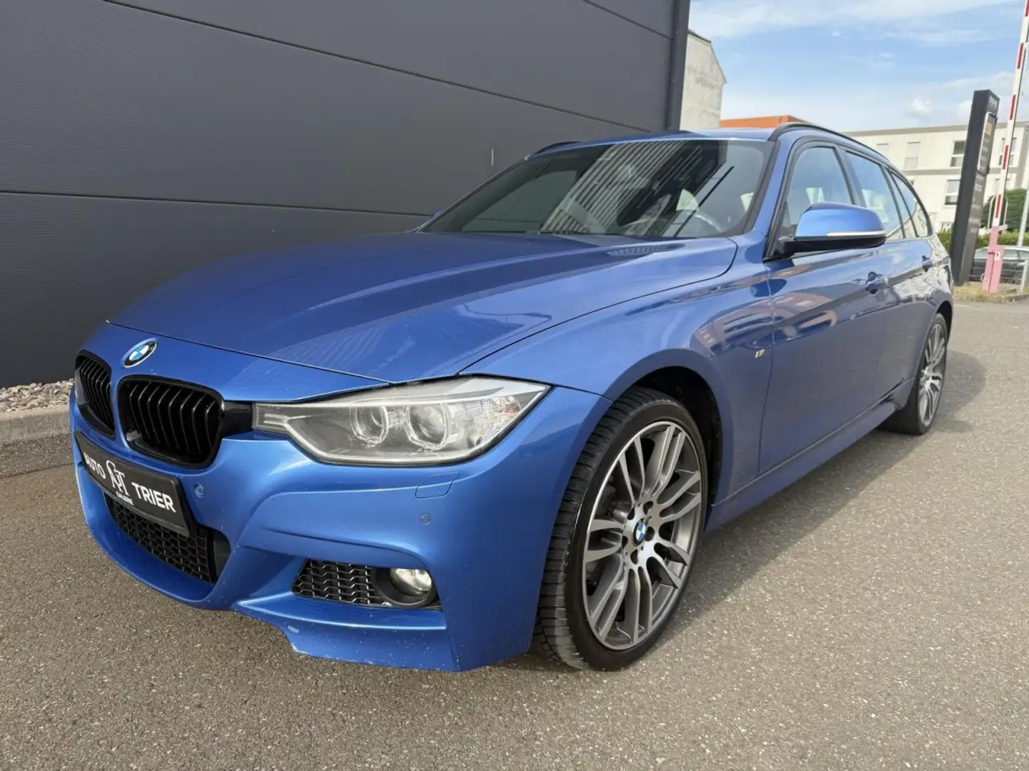 BMW 320 Baureihe 3 Touring 320 d xDrive M-PAKET NAVI PDC Bleu - 2