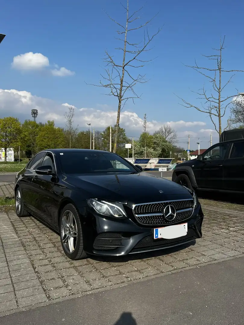 Mercedes-Benz E 350 350e PHEV Avantgarde Aut. - 1