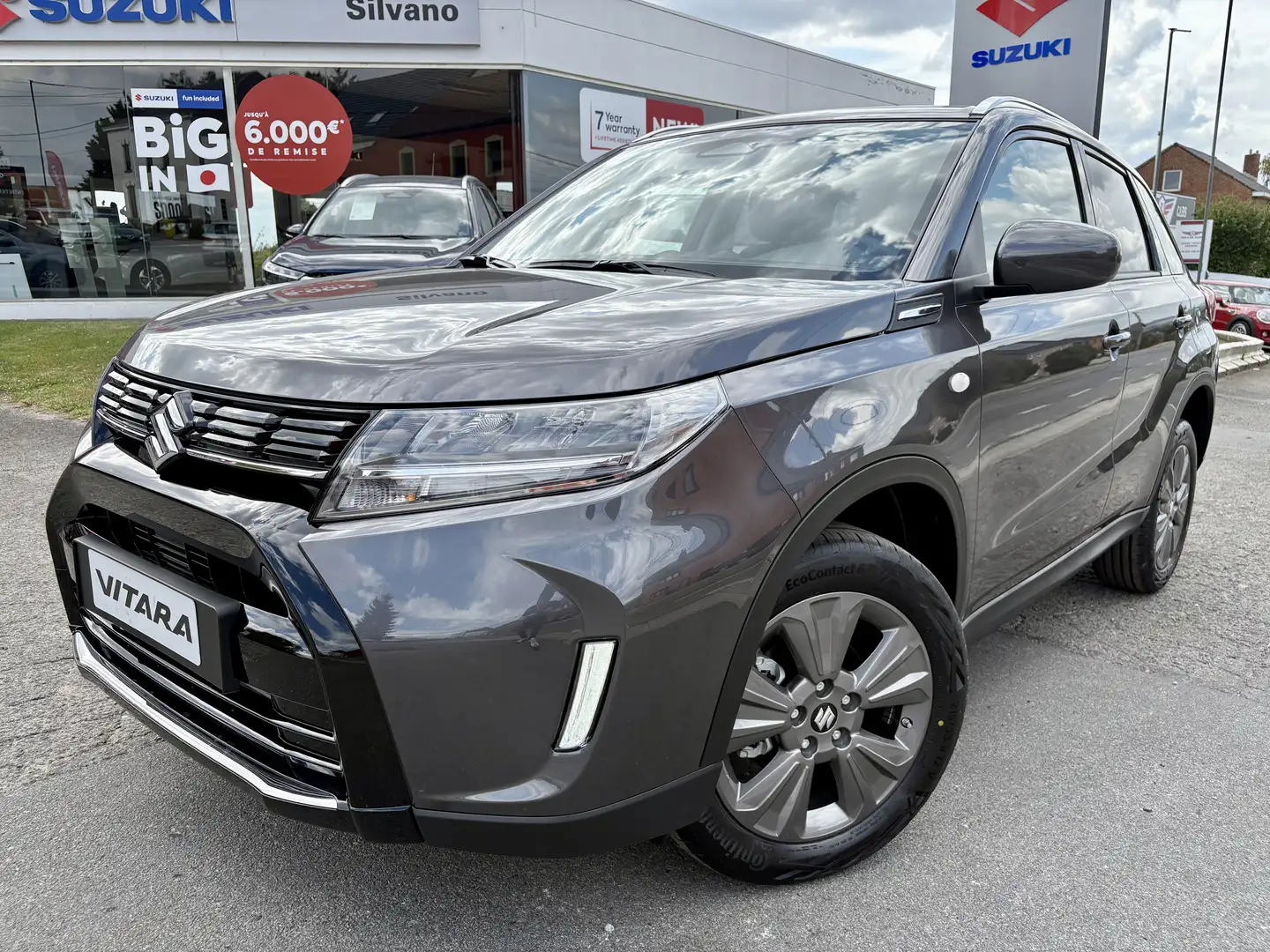 Suzuki Vitara 1.4 Turbo MHEV 48V GL+ / NEUVE GARANTIE 7 ANS Grijs - 2