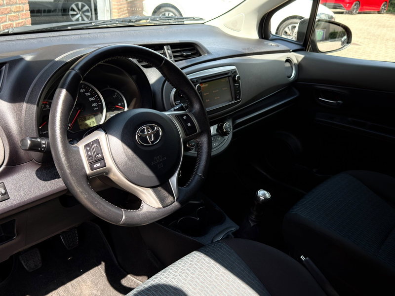 Toyota Yaris 1.0 VVT-i Aspiration | Airco | Camera | Bluetooth — photo 6