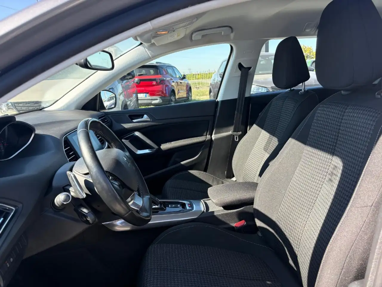 Peugeot 308 2a serie 308 BlueHDi 130 S&S EAT8 SW Allure, миниатюра 18