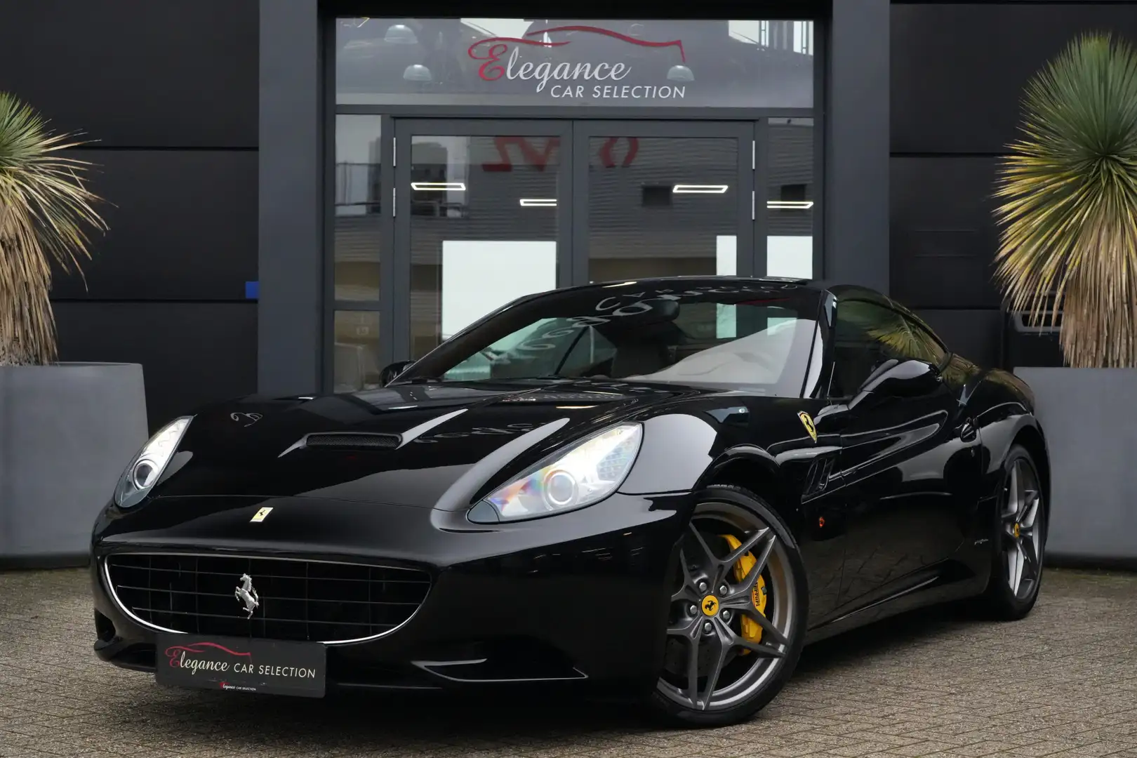 Ferrari California 4.3 V8 30 460pk Stoelverwarming/Navigatie/Keramisc Noir - 2