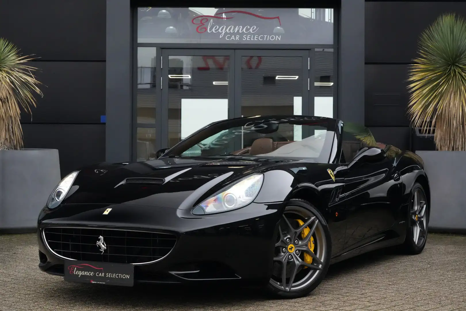 Ferrari California 4.3 V8 30 460pk Stoelverwarming/Navigatie/Keramisc Noir - 1