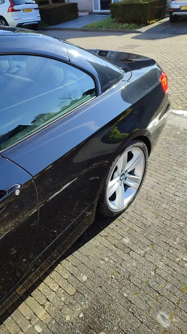 BMW 330 325i Zwart - 2