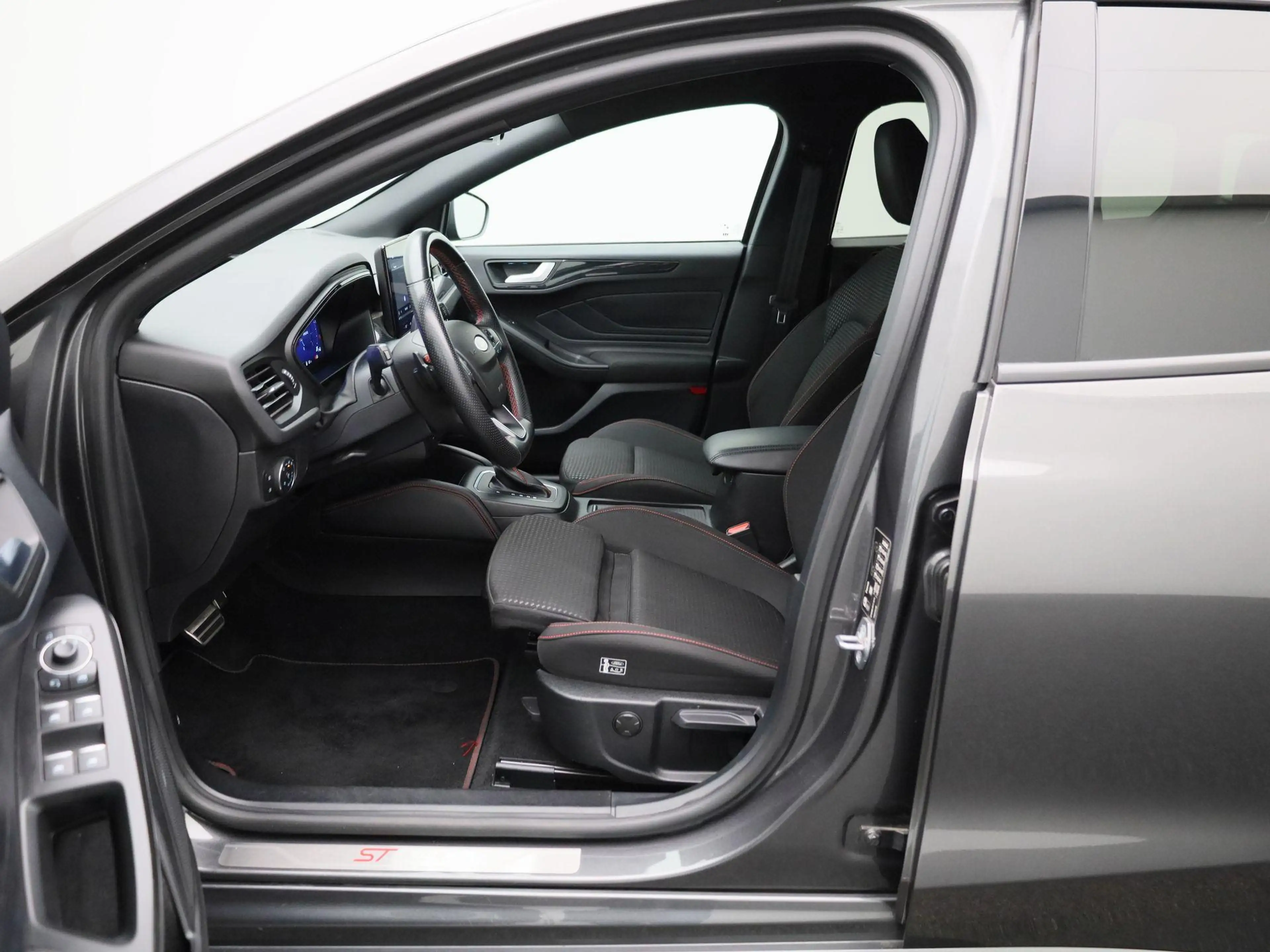 Ford Focus Wagon Hybrid ST Line X | 155 PK | AUTOMAAT | SYNC — photo 9