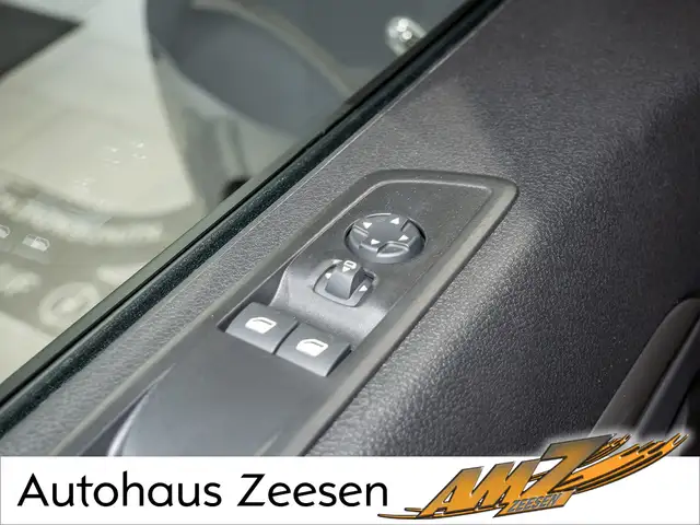Opel Vivaro view 16