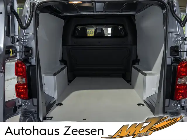 Opel Vivaro view 17