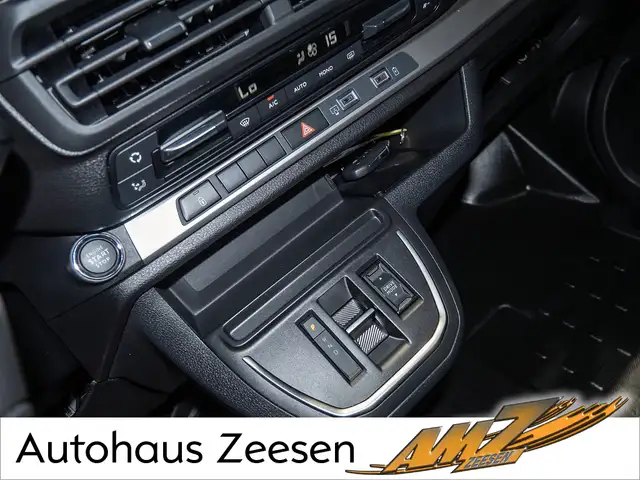 Opel Vivaro view 11