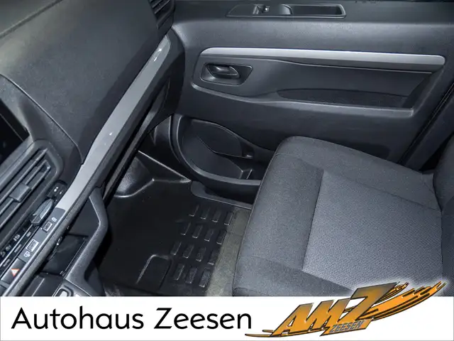 Opel Vivaro view 12