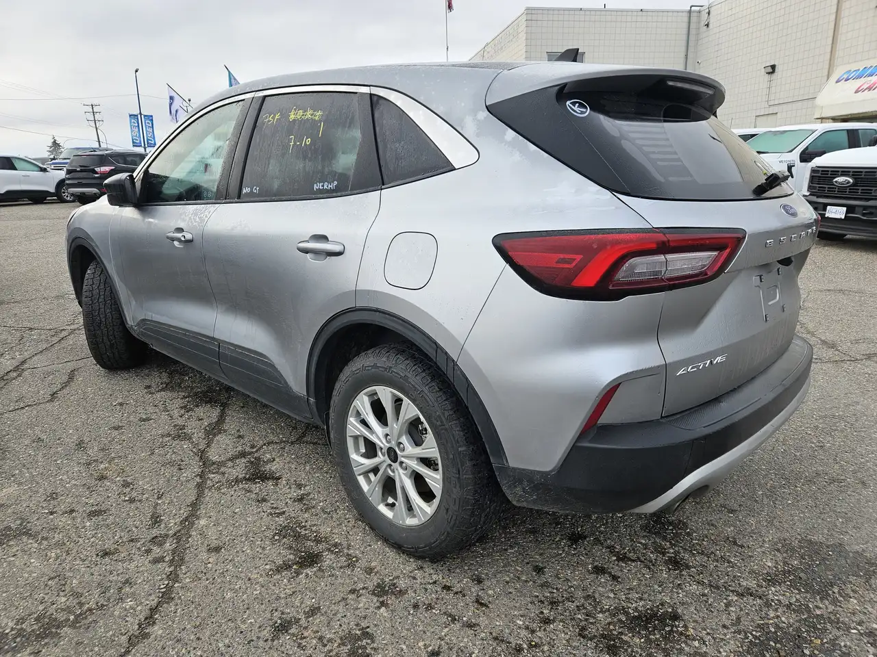 Ford Escape снимка Ford Escape