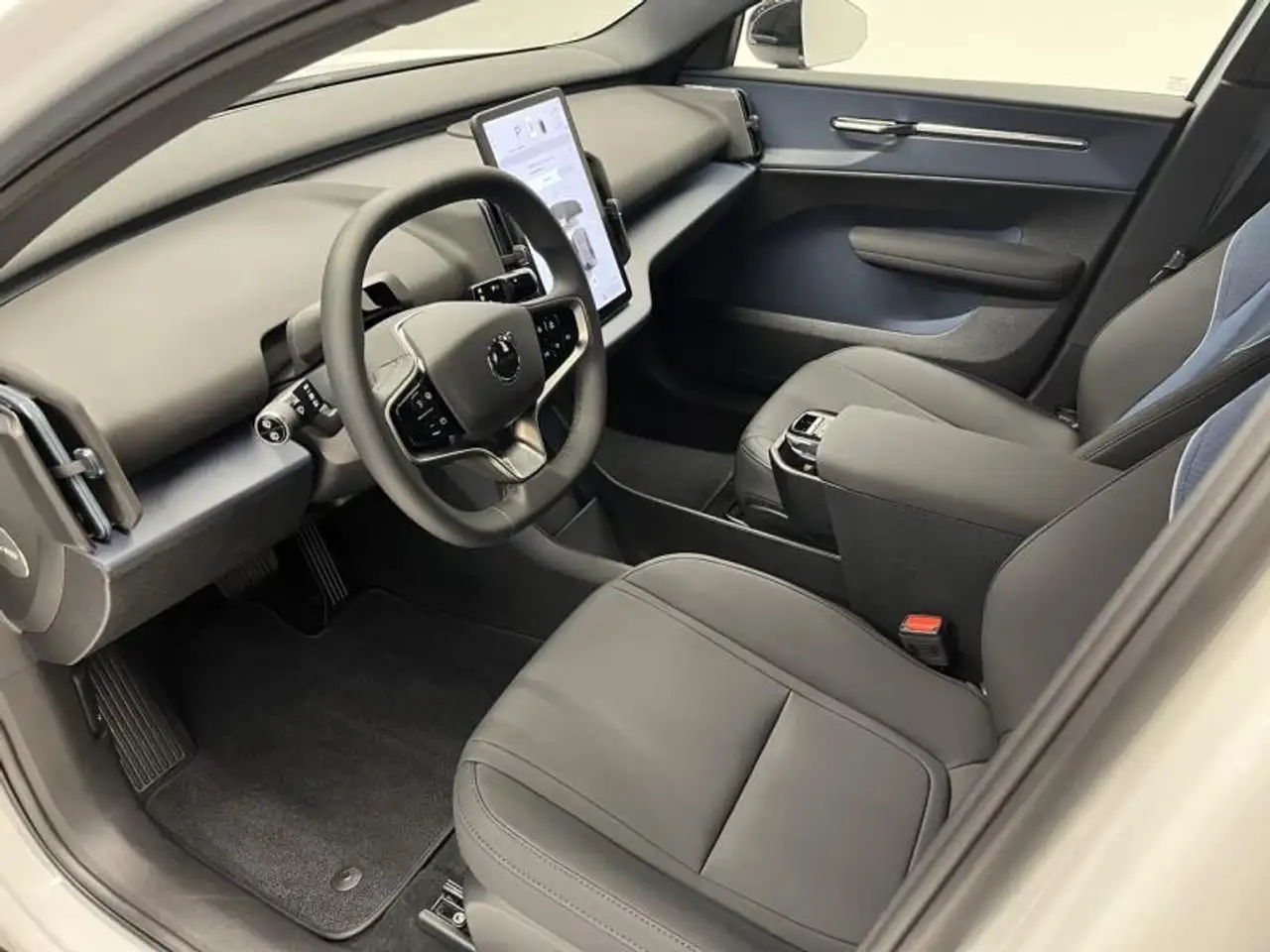 Volvo EX30 2026