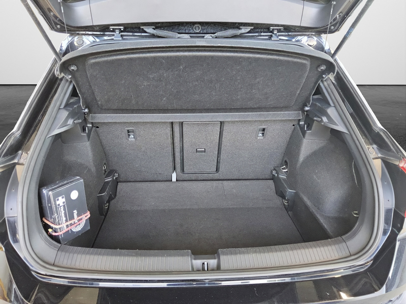 Volkswagen T-Roc 1.5 l TSI Sport — photo 7