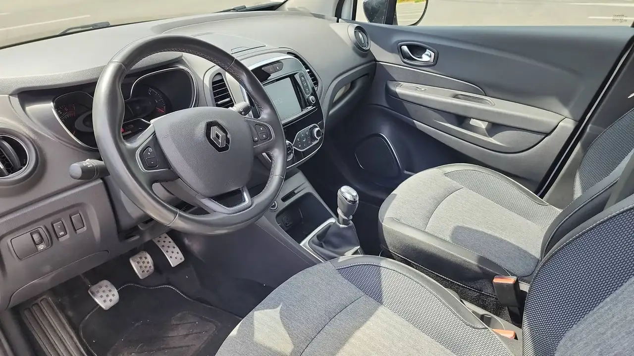 Renault Captur — photo 8