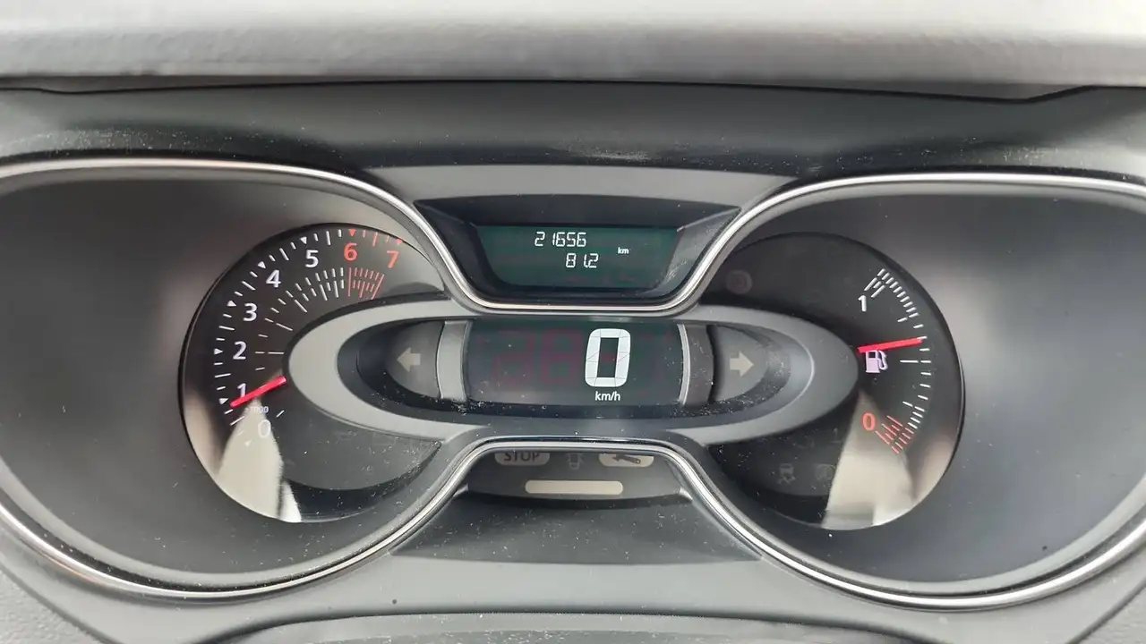 Renault Captur — photo 12